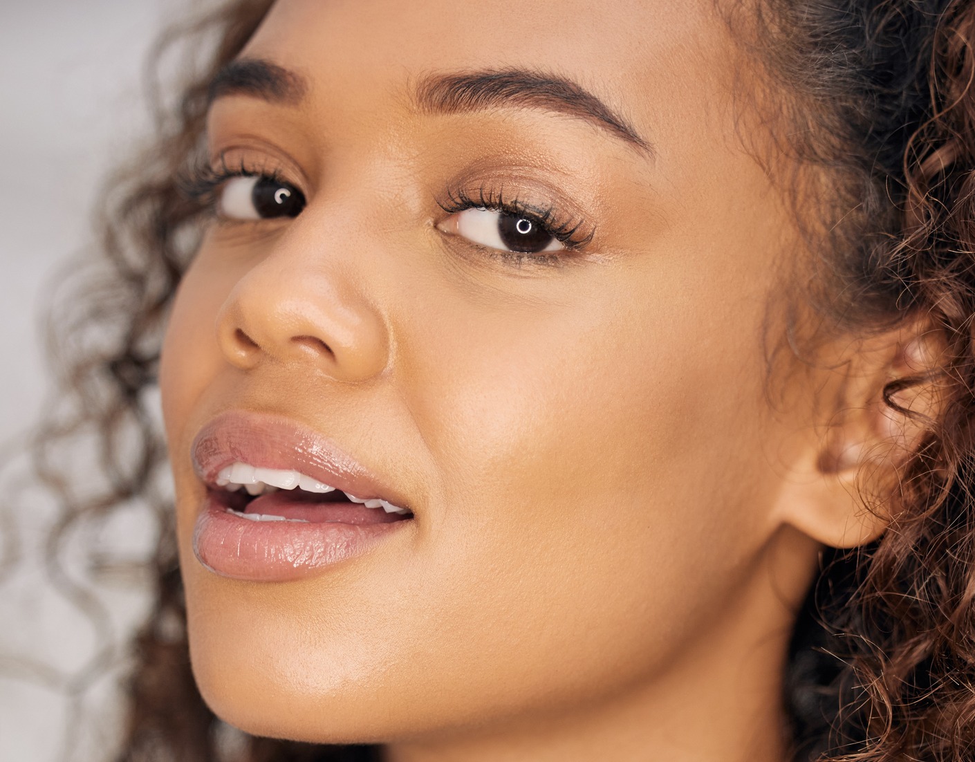 Smooth skin with Dermaplaning